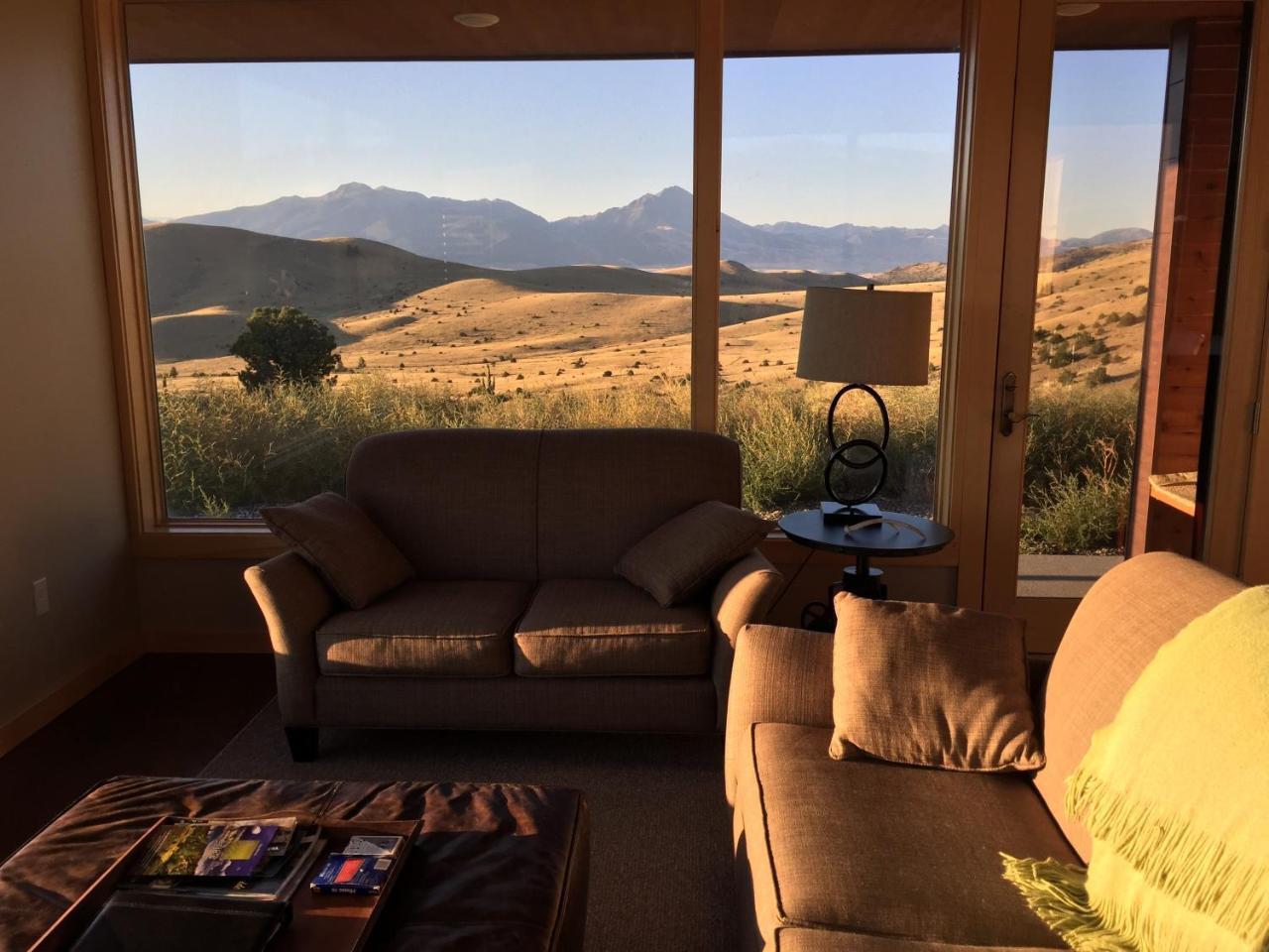 Erik'S Ranch Villa Hoffman Exterior photo