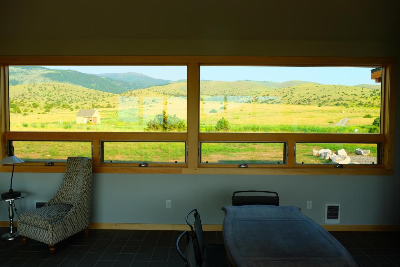 Erik'S Ranch Villa Hoffman Exterior photo